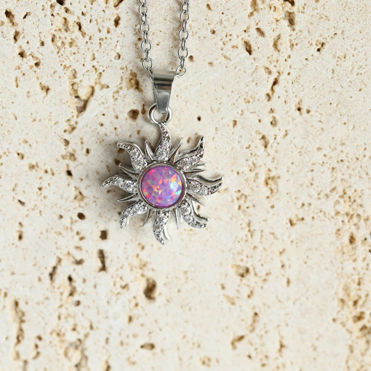 A sun necklace that can rotate, exquisite and fashionable, suitable for daily wear and holiday gifts