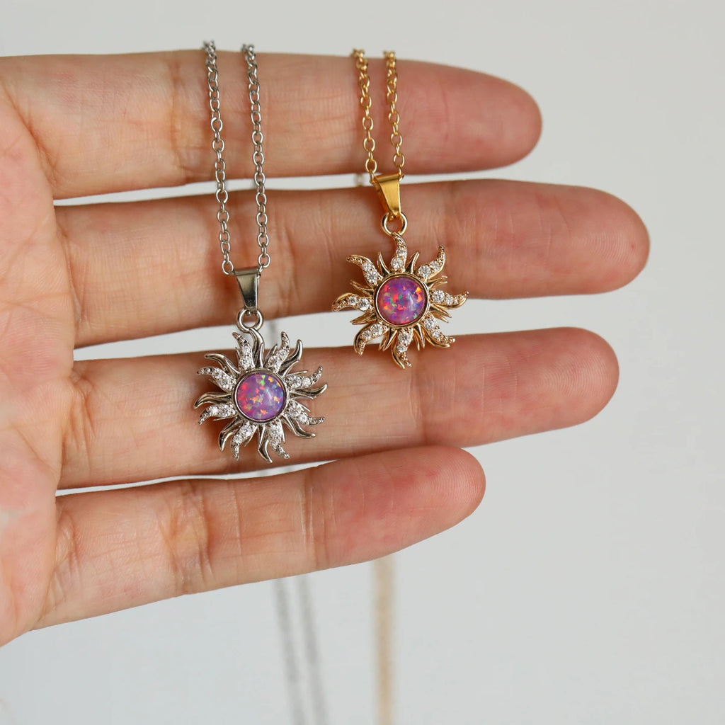 A sun necklace that can rotate, exquisite and fashionable, suitable for daily wear and holiday gifts